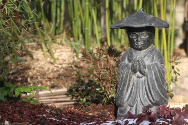 Statue de jardin moine shaolin avec chapeau statuette extérieur 50cm – Image 4
