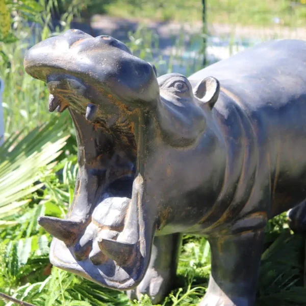 Statue hippopotame extérieur en pierre reconstituée noir antique 85cm – Image 2