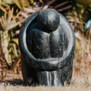 Statue de jardin Salamba yoga position œuf noir antique 50cm