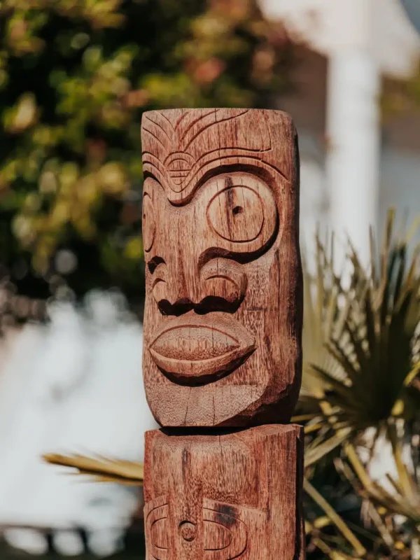 Totem tiki de Polynésie en bois de cocotier 100cm – Sumba – Image 2