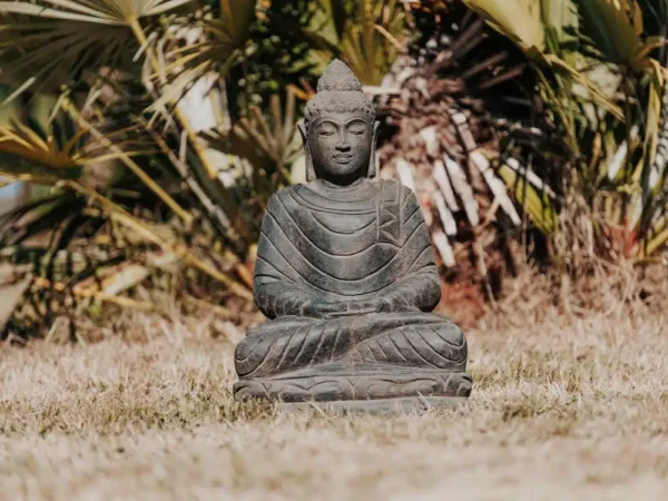 Statue Bouddha assis en pierre volcanique noir antique pour jardin extérieur – 45cm – Image 4