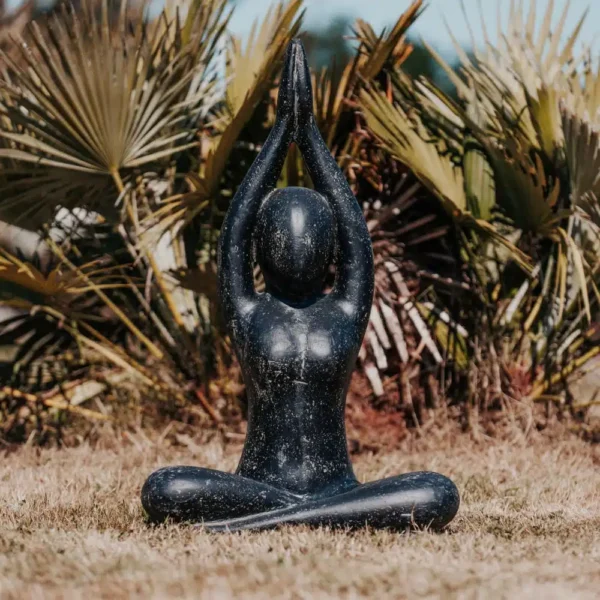 Statue de Jardin Extérieur Yoga Position Sukhasana Main au Ciel Noir Antique 80cm