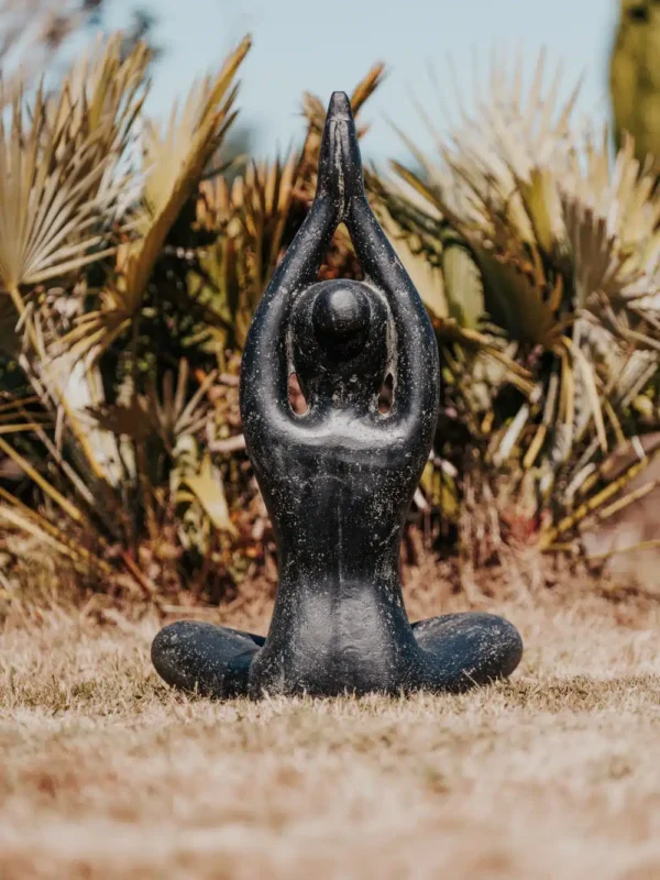 Statue de Jardin Extérieur Yoga Position Sukhasana Main au Ciel Noir Antique 80cm – Image 3