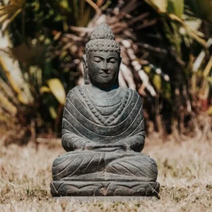 Statue Bouddha Assis Méditation Collier Mala Jardin Extérieur en Pierre Volcanique Naturelle Noir Antique 50cm