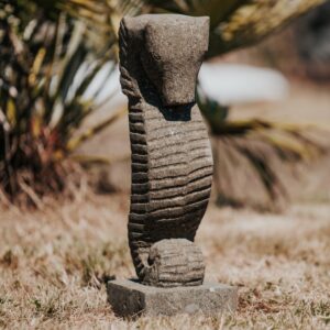Statue hippocampe jardin extérieur en pierre volcanique 50cm