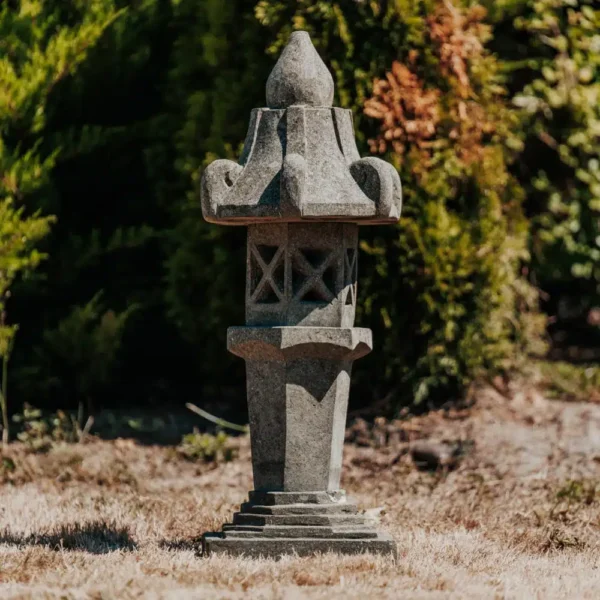 Lampe Japonaise Lanterne Pagode Statue de Jardin en Pierre Volcanique 80cm – Kobe