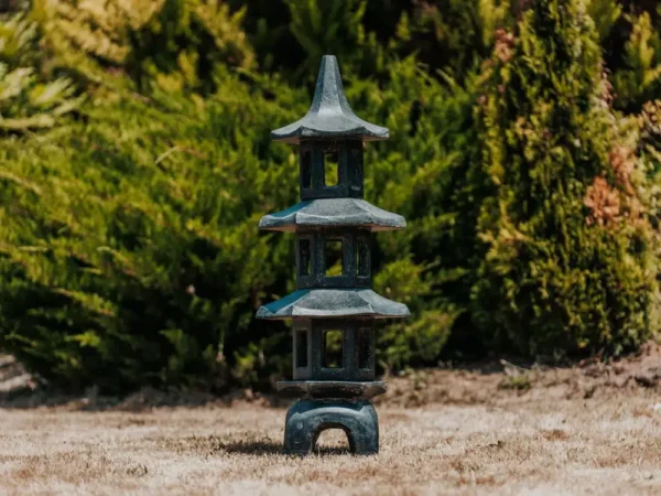 Lampe Japonaise Lanterne Pagode Statue de Jardin Noir Antique 100cm – Tokyo – Image 3