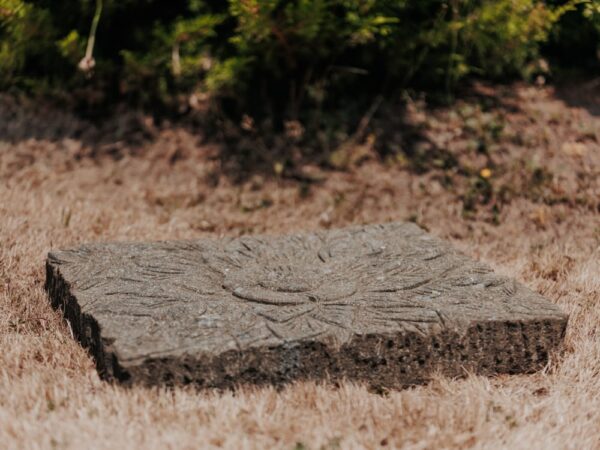 Pas Japonais Jardin Extérieur en Pierre Volcanique Sculpté Fleurs 60x50cm – Image 5