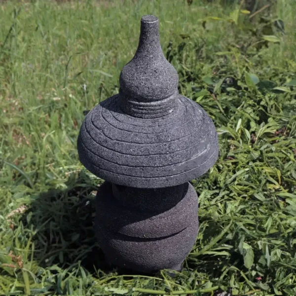 Lanterne japonaise statue de jardin en pierre de lave 50cm – Nara – Image 5