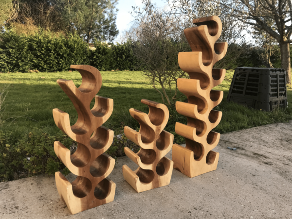 Rack Étagère Décoration pour Bouteilles de Vin en Bois Massif de Suar 50cm - Christo – Image 3