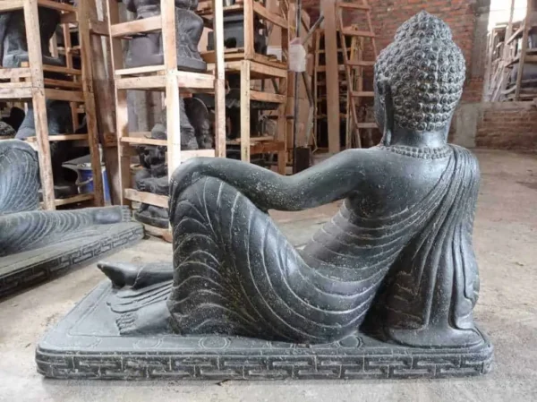 Statue de jardin Bouddha allongé 80 cm noir antique – Image 3