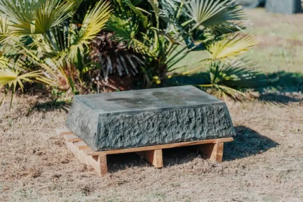 Grand Socle Base pour Statue de Jardin en Pierre Volcanique Naturelle Noir Antique 80cm – Image 3