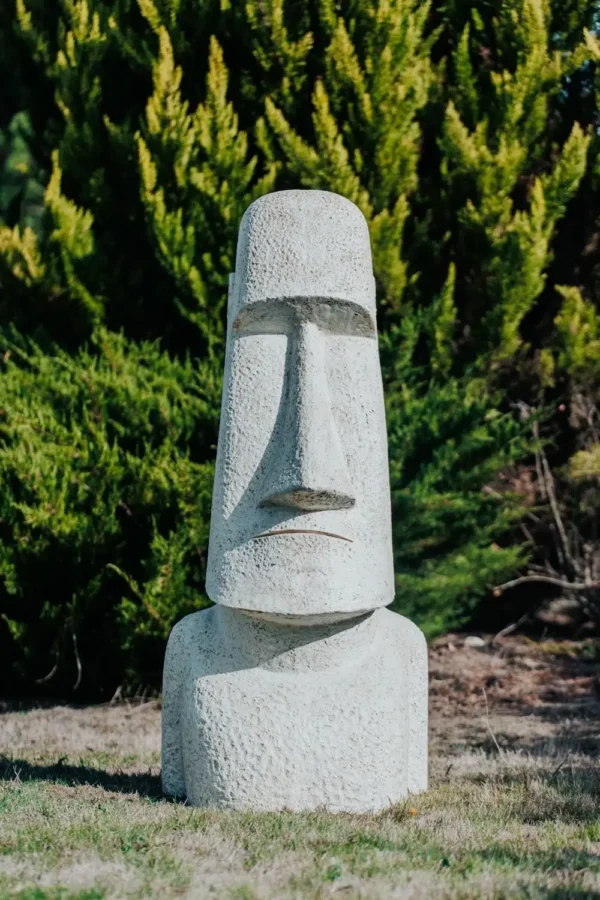Statue MOAÏ de jardin en pierre volcanique blanche, 150 cm – Image 3