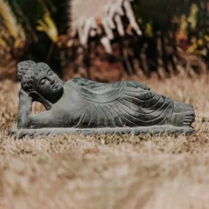 Statue Bouddha jardin couché en pierre naturelle noir longueur 50 cm