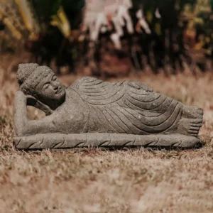 Statue Bouddha allongé couché jardin extérieur en pierre volcanique longueur 50cm