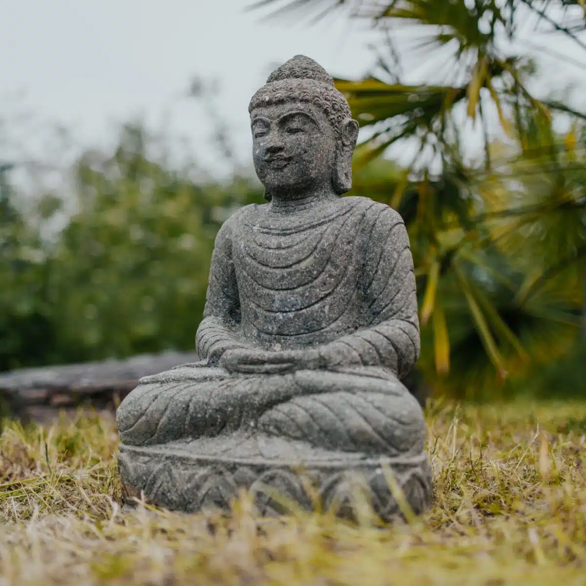 Statue bouddha assis méditation en pierre naturelle 50cm