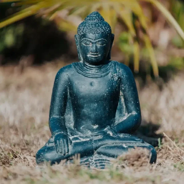 Statue Bouddha assis zen jardin extérieur noir antique 21cm