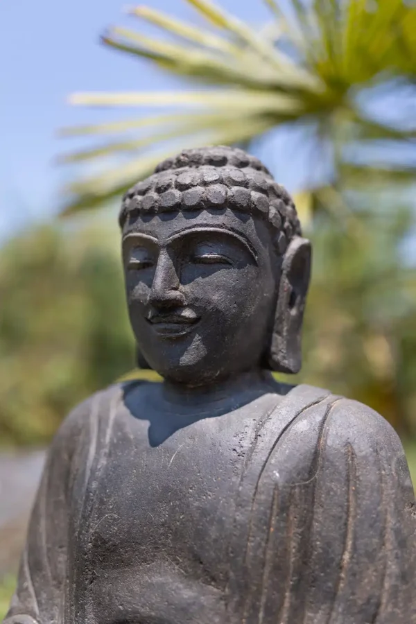 Statue bouddha japonais assis jardin extérieur en pierre naturelle noir antique 50cm – Image 2