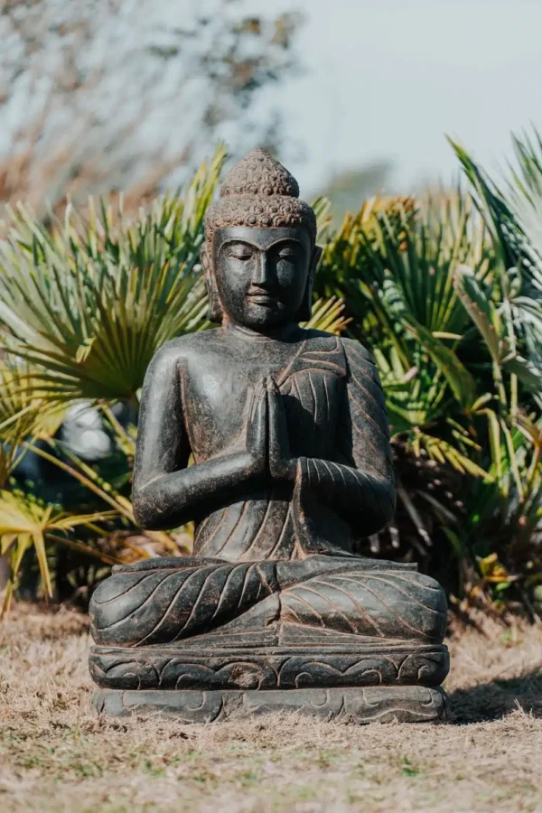 Statue de Bouddha noir de 1 mètre pour extérieur en pierre naturelle – Image 3