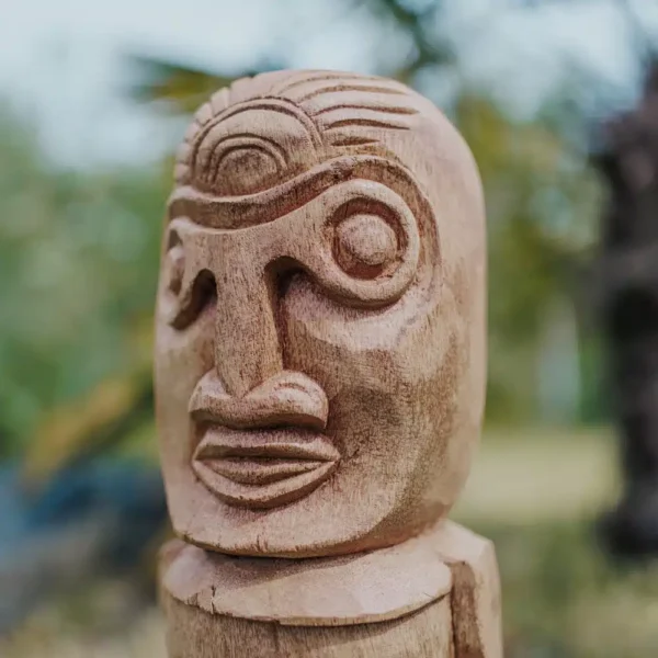 Statue de jardin – Totem tiki de Polynésie en bois de cocotier 50cm – Sumba – Image 2
