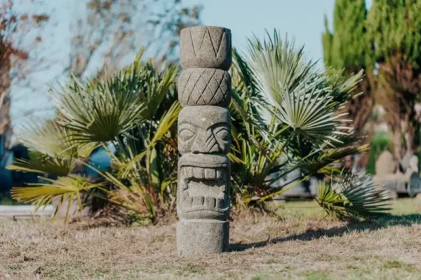 Statue de jardin totem tiki de Polynésie en pierre volcanique 100cm – Pirae – Image 5