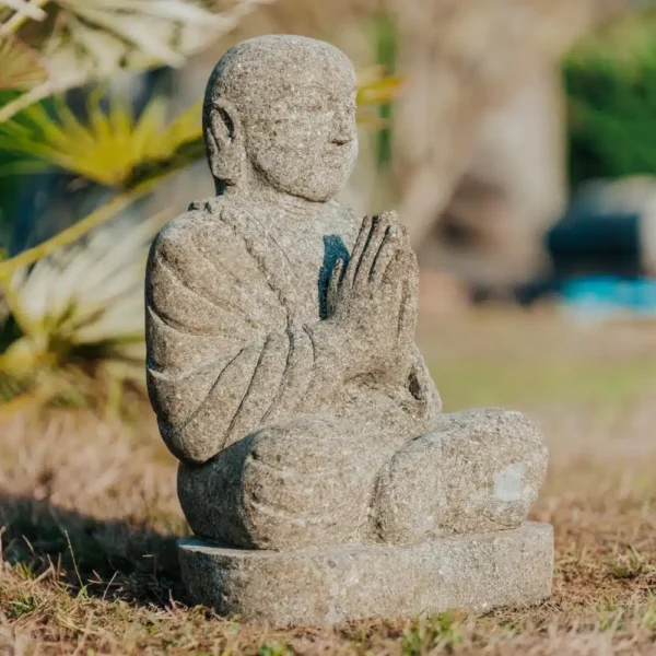 Statue de moine Shaolin assis en pierre naturelle 50cm