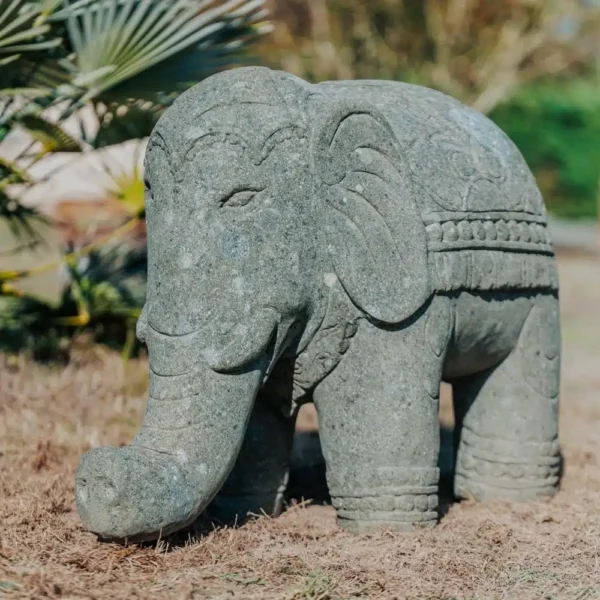 Statue éléphant indien en pierre volcanique longueur 85cm – Image 2