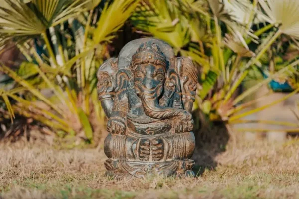 Statue ganesh assis en pierre naturelle noir 50cm – Image 4