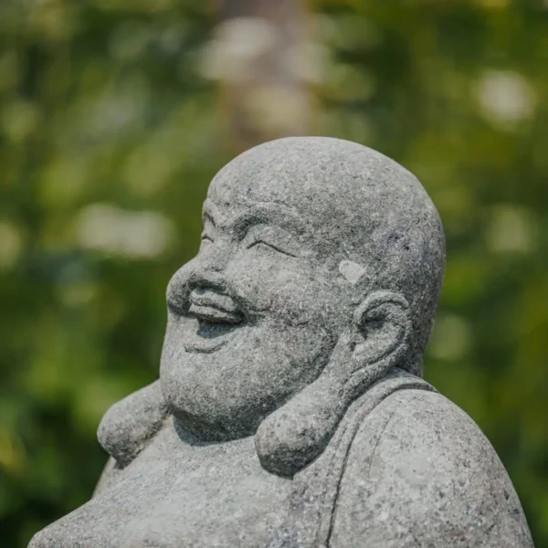 Statue gros bouddha assis rieur en pierre volcanique naturelle 75 cm – Image 2
