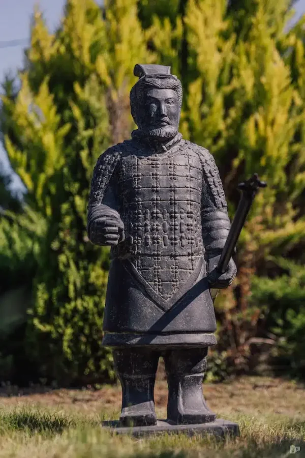 Statue Guerrier Chinois Xian Debout avec Lance Jardin Extérieur Noir Antique 102cm – Image 2