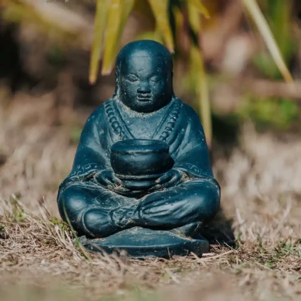 Statue moine de la sagesse Shaolin assis pot pour bougie noir antique 20cm
