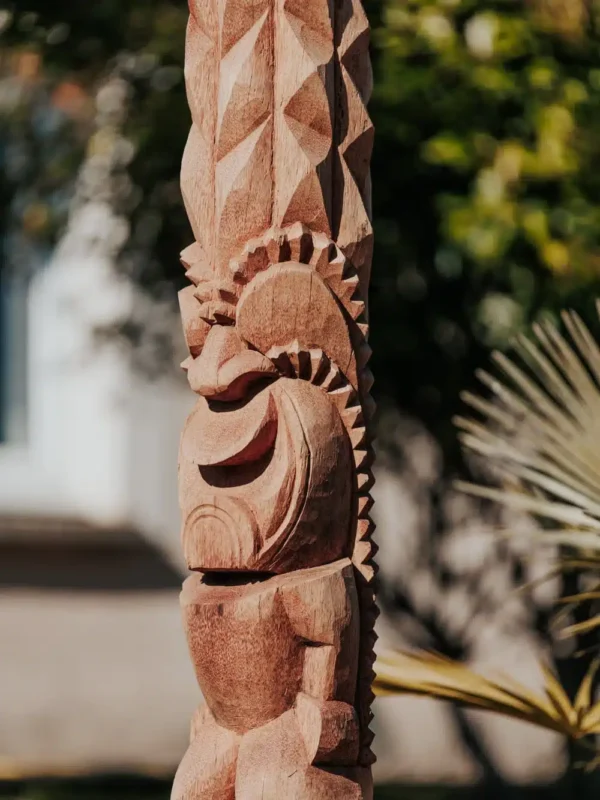 Statue de jardin – Totem Tiki polynésien en bois de cocotier – 150cm Dili – Image 3