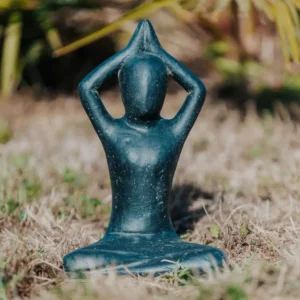 Statue Jardin Salamba Yoga Main sur la Tête Noir Antique 30cm