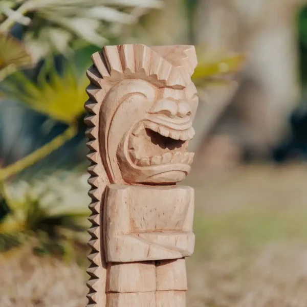 Statue de jardin tiki Polynésie en bois de cocotier 50cm – Gili – Image 2