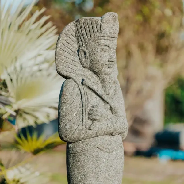 Statue Pharaoh Toutankhamon Debout Jardin Extérieur en Pierre Volcanique Naturelle 100cm – Image 5