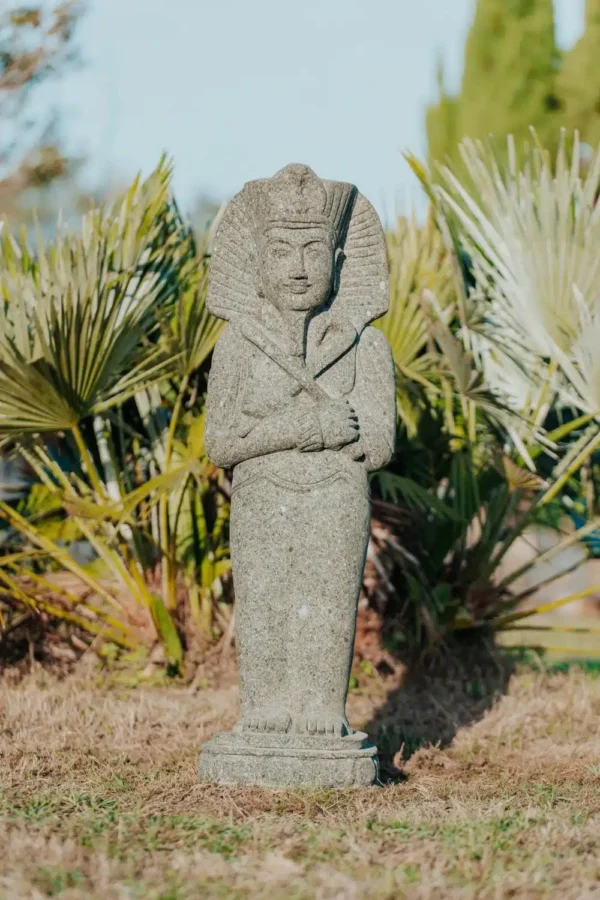 Statue Pharaoh Toutankhamon Debout Jardin Extérieur en Pierre Volcanique Naturelle 100cm – Image 3