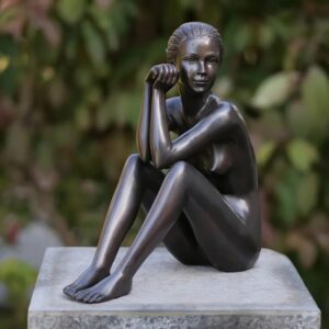 Statue de femme en bronze Hélène - moderne