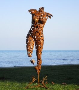 Grande statue nu Vénus sculpture de jardin en acier (St37). H 182 cm.