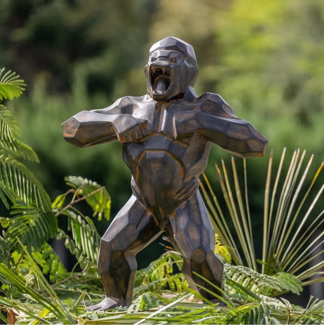 Statue gorille extérieur en pierre reconstituée bleu azur 80cm – Image 7