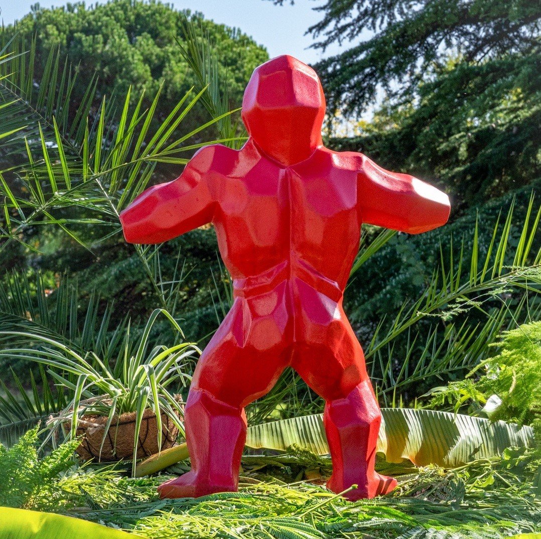 Statue gorille extérieur en pierre reconstituée rouge 80cm – Image 4