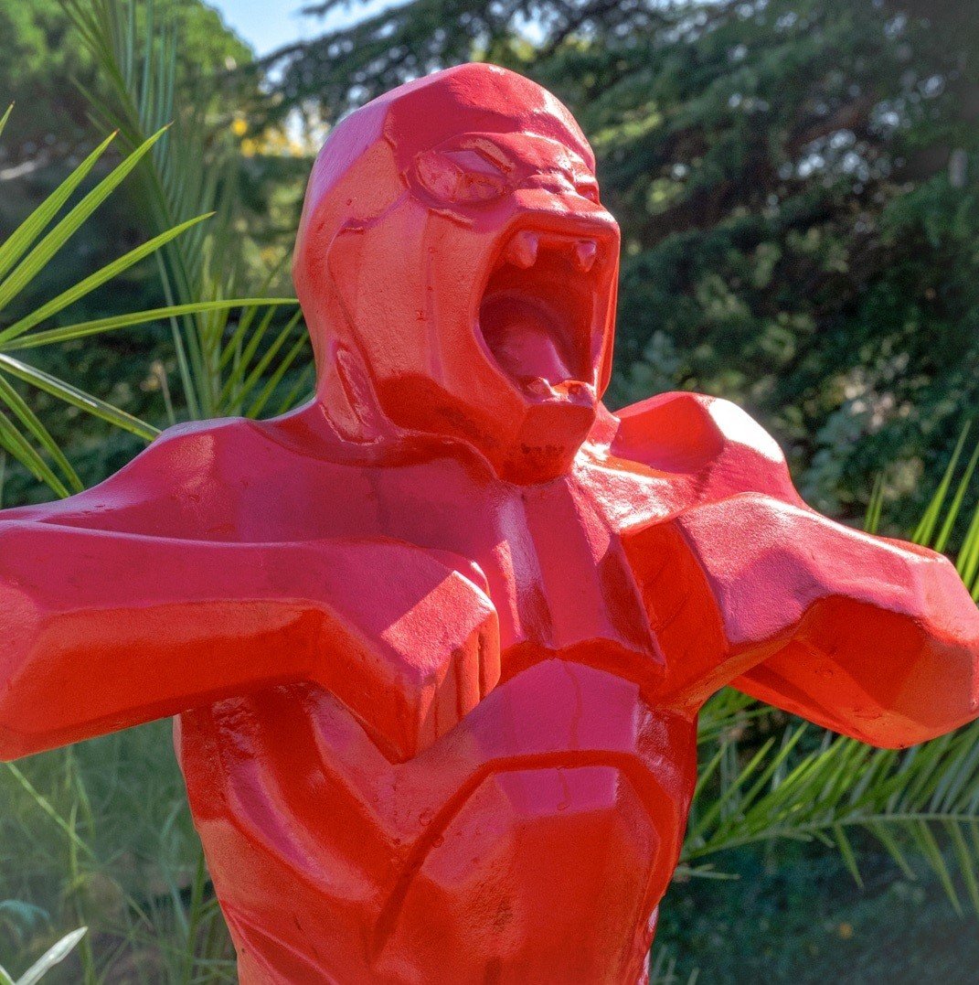 Statue gorille extérieur en pierre reconstituée rouge 80cm – Image 3