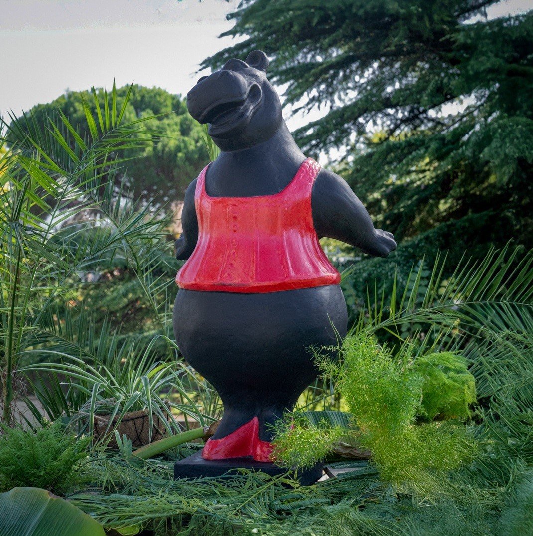 Hippopotame danseuse rouge en pierre reconstituée, statue de 110cm – Image 5